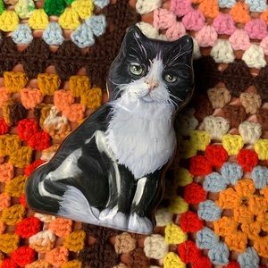 Vintage Metal Cat Tin